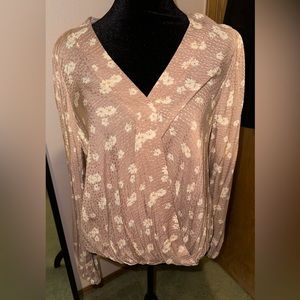 Everly Co. floral wrap v-neck blouse